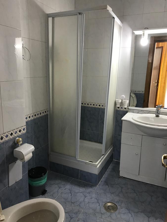Apartament In Regim Hotelier Bacău Extérieur photo