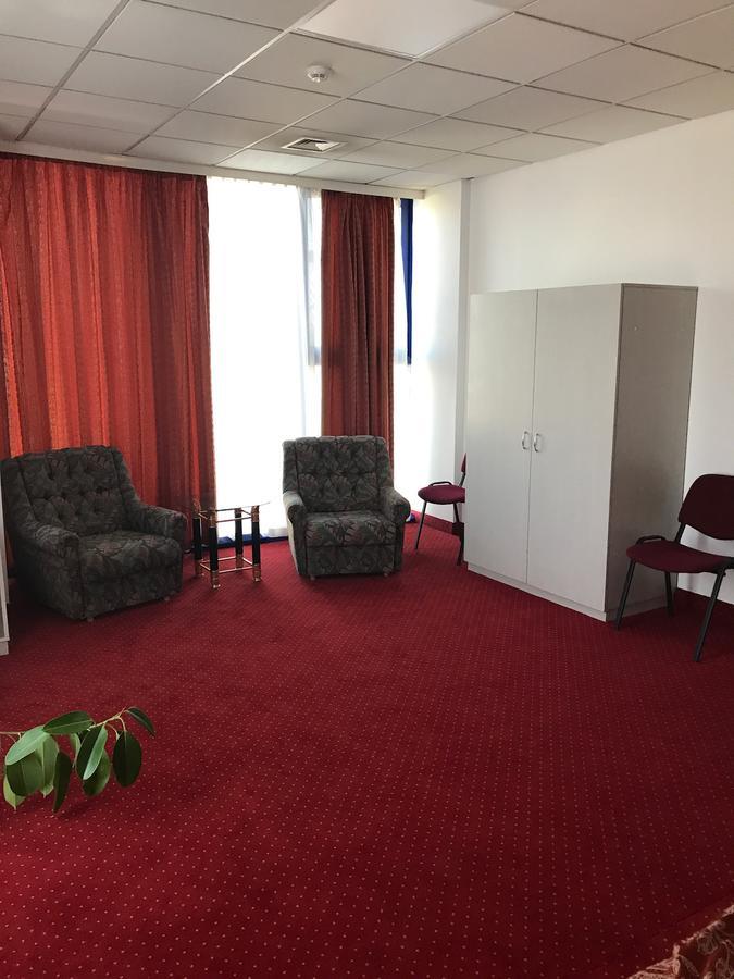 Apartament In Regim Hotelier Bacău Extérieur photo