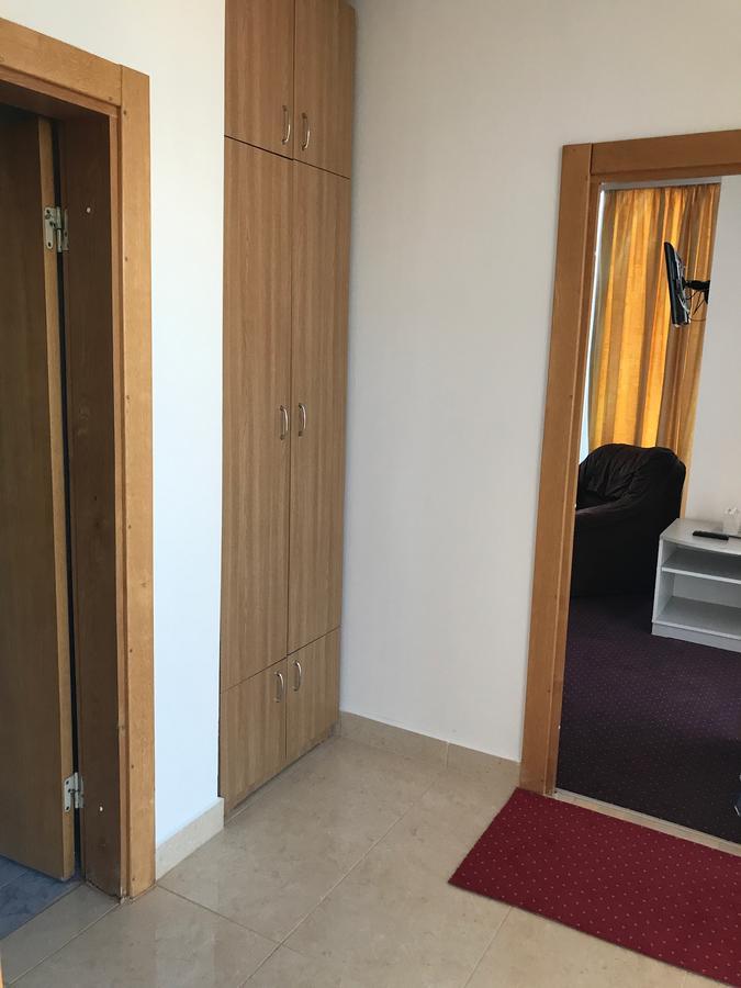 Apartament In Regim Hotelier Bacău Extérieur photo