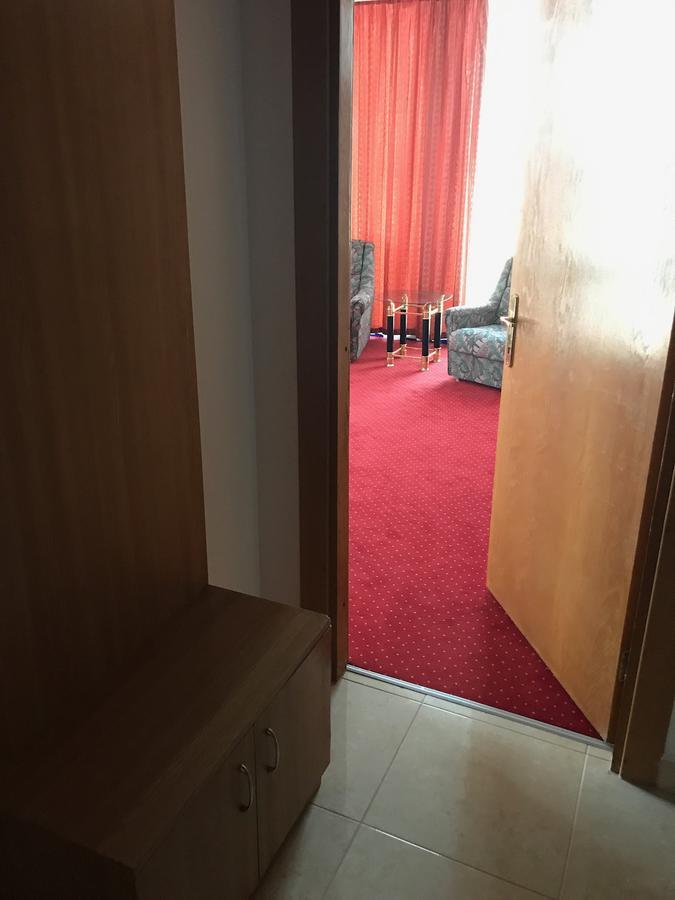 Apartament In Regim Hotelier Bacău Extérieur photo