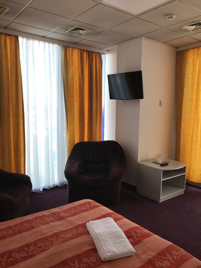 Apartament In Regim Hotelier Bacău Extérieur photo